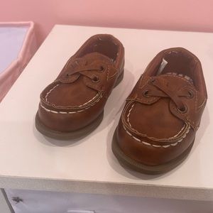 Pre owned Carters toddler boat shoes size 6.